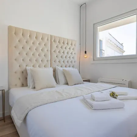 Cozy Flat In By Lovelystay * Lisbon