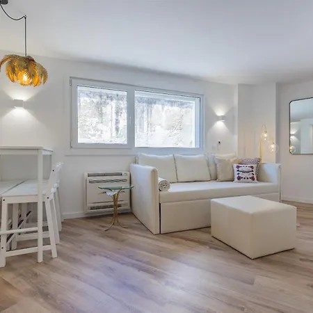 Cozy Flat In By Lovelystay Lisbon